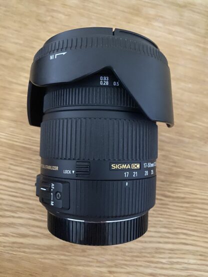 Sigma 0.669-1.969 in f/2.8 EX DC OS HSM FLD para DSLR digial Canon